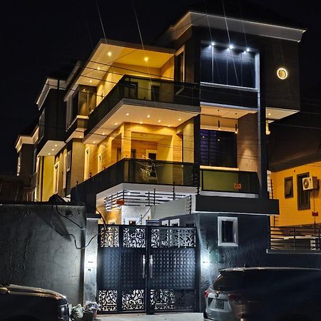 Sapphire Residences By Crystal Magodo Ikeja Esterno foto