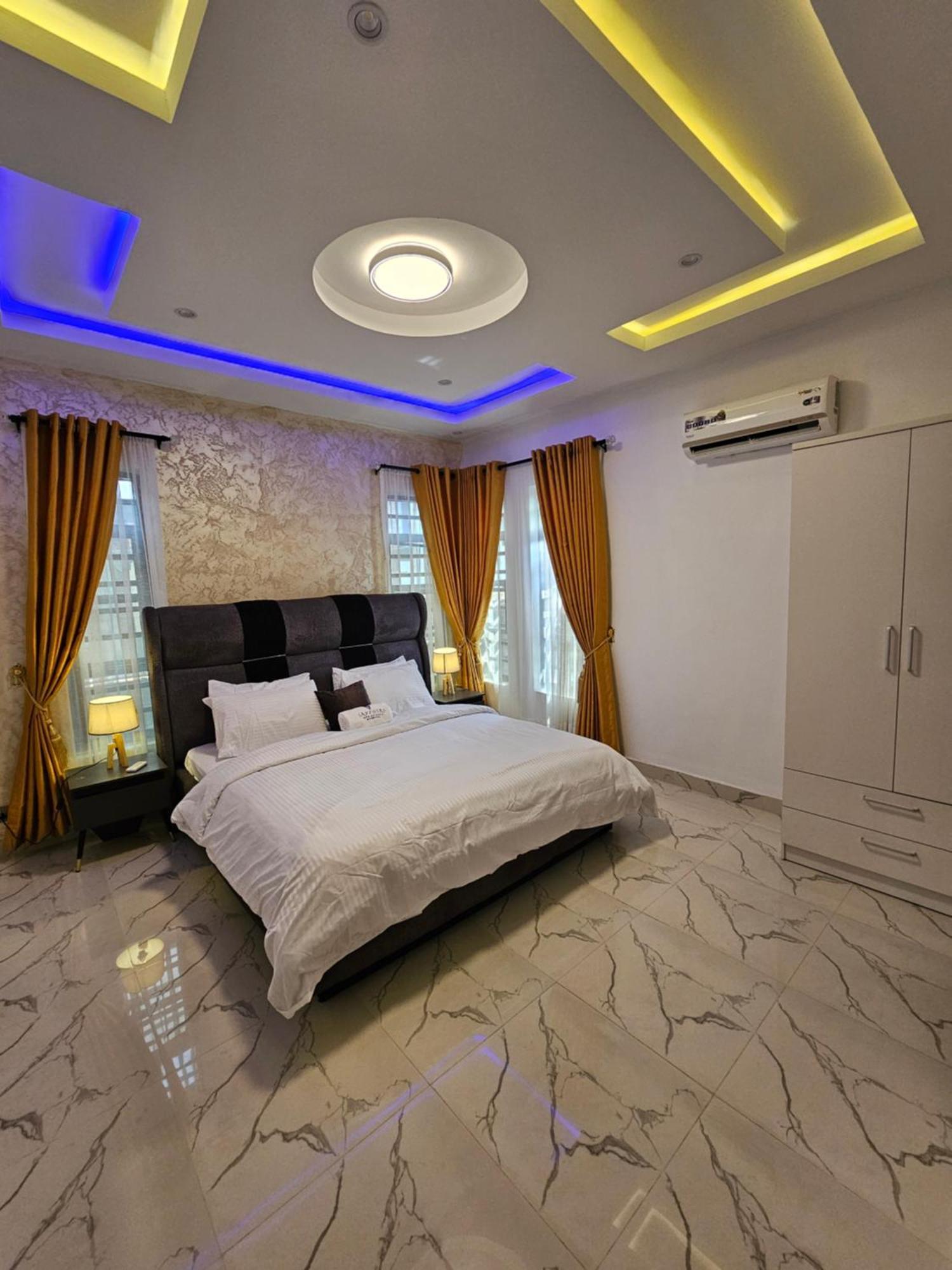 Sapphire Residences By Crystal Magodo Ikeja Esterno foto