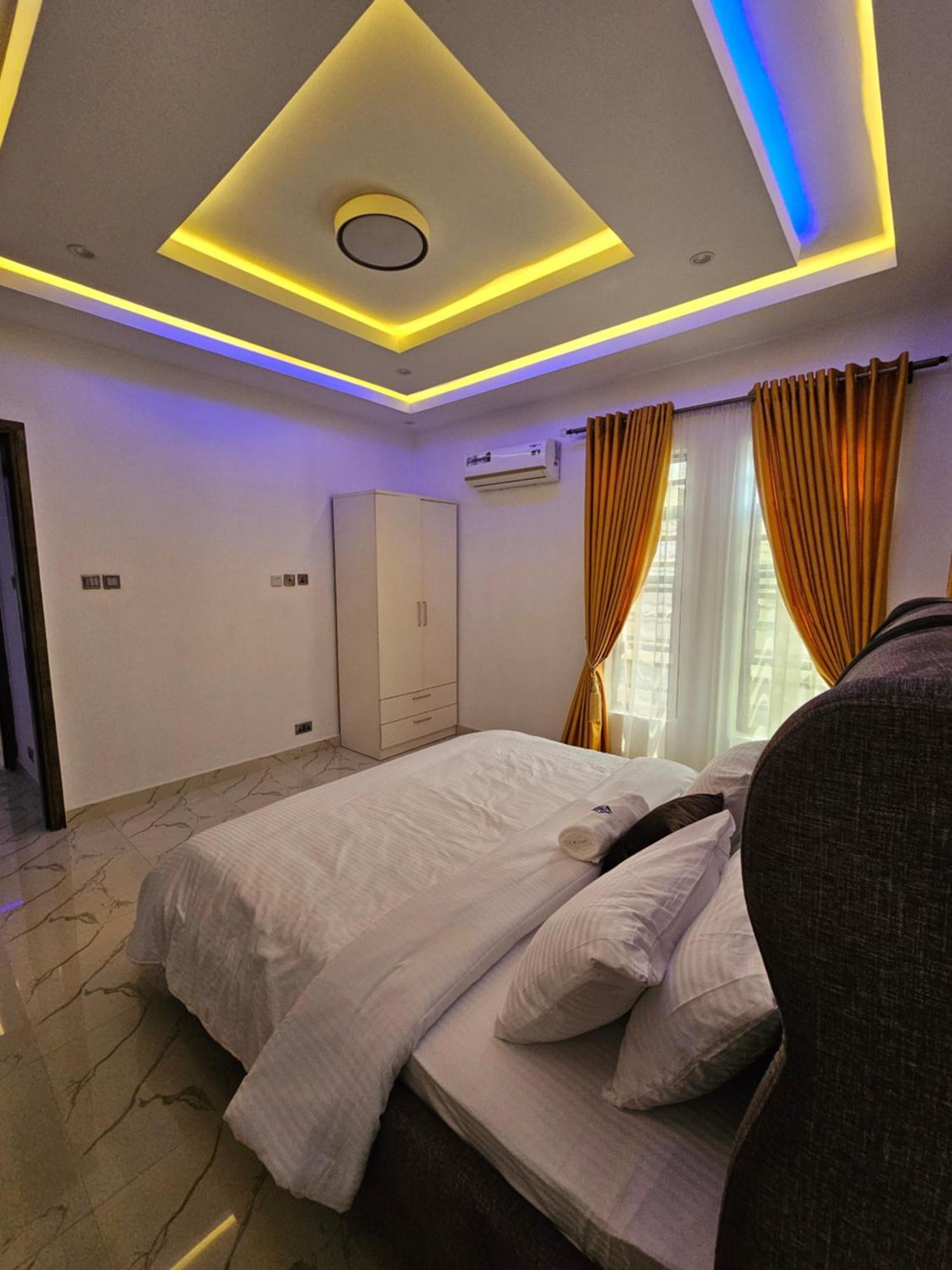 Sapphire Residences By Crystal Magodo Ikeja Esterno foto