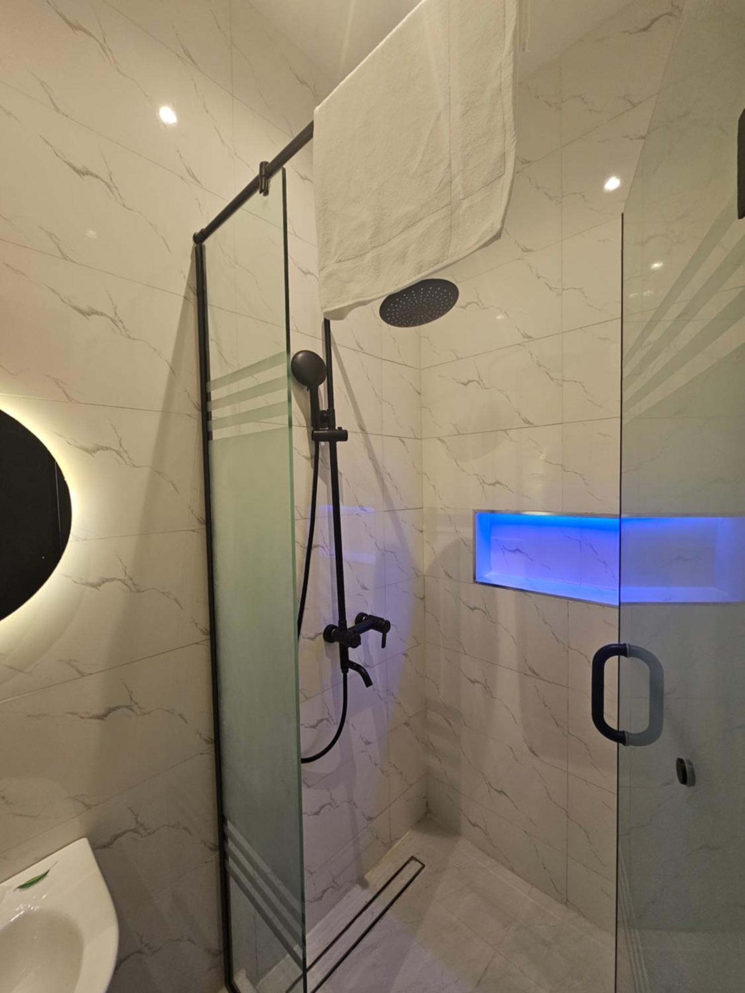 Sapphire Residences By Crystal Magodo Ikeja Esterno foto