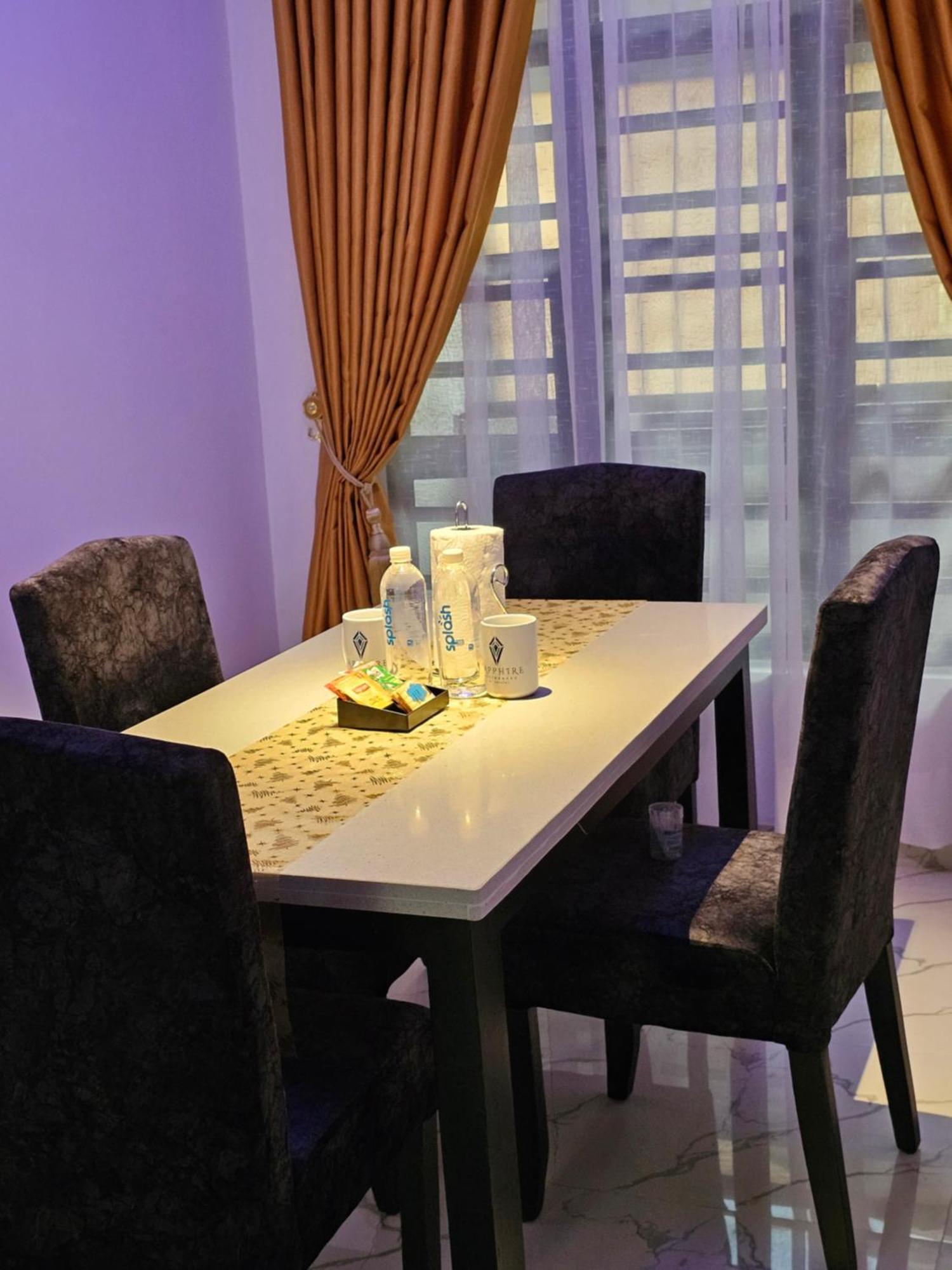 Sapphire Residences By Crystal Magodo Ikeja Esterno foto