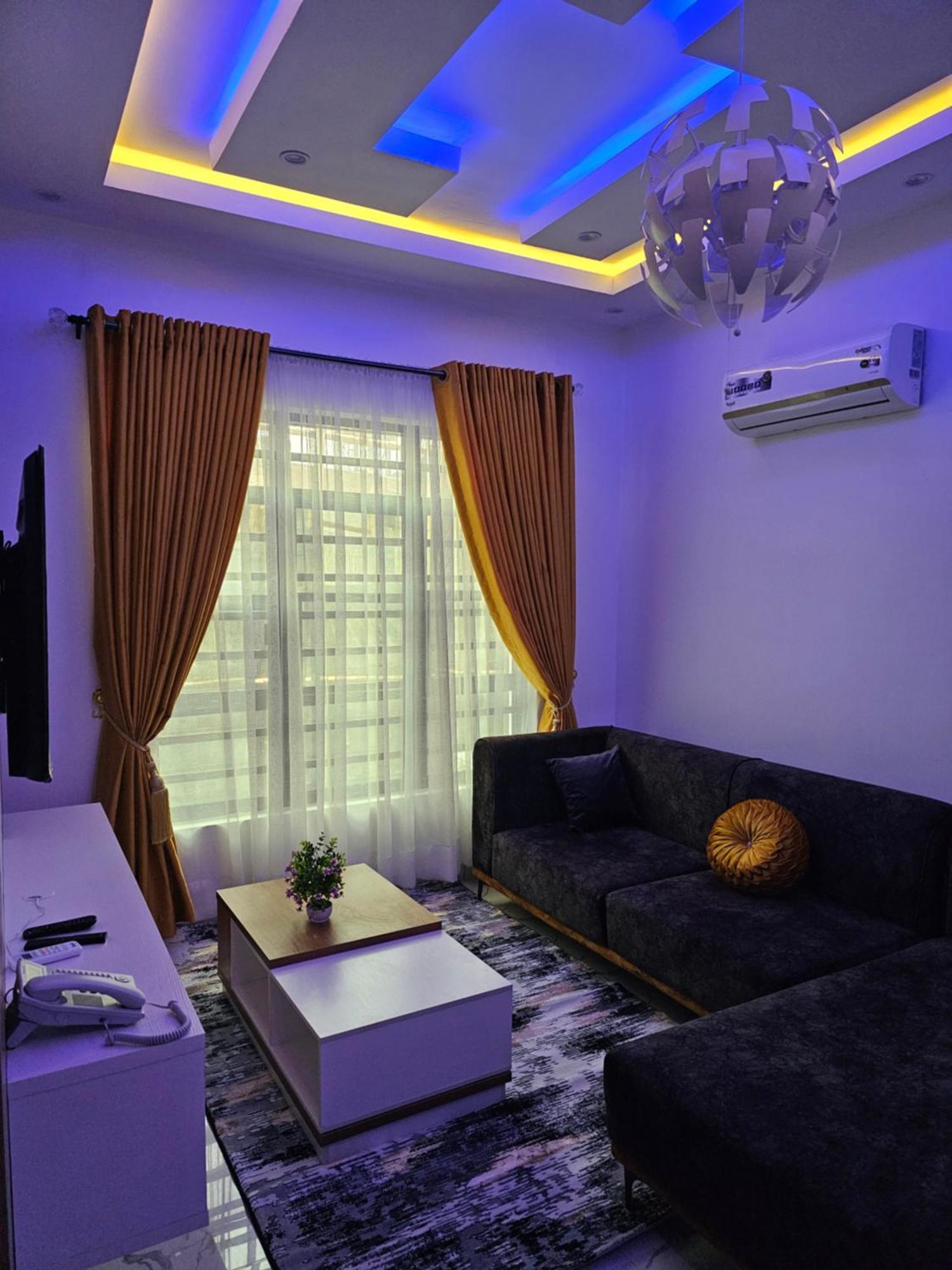 Sapphire Residences By Crystal Magodo Ikeja Esterno foto